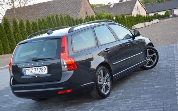 Volvo V50 cena 19900 przebieg: 211000, rok produkcji 2009 z Prudnik małe 781